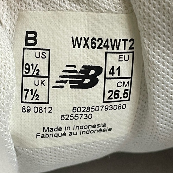 New Balance White Sneakers 9.5 - Picture 13 of 13